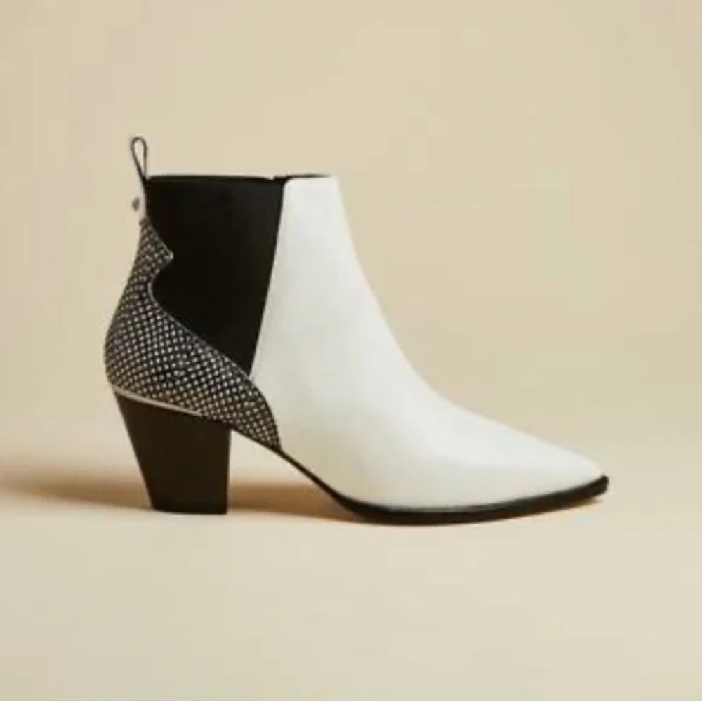 Ted Baker London size 39.5 white boots